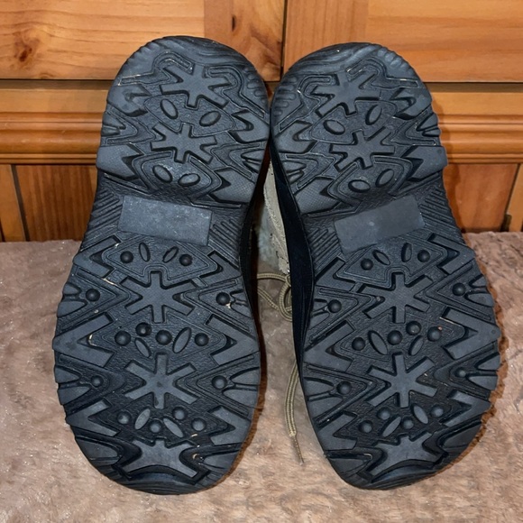 Itasca CedarThinsulate Women’s winter sz 6 part leather upper. - Picture 10 of 11